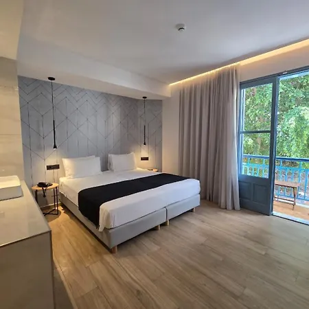 Hotel Nireus 2*