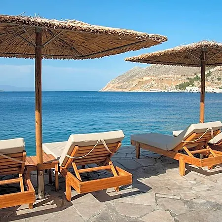 Hotel Nireus