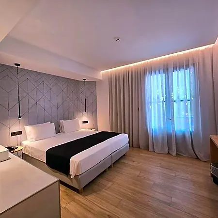 Nireus Sými
