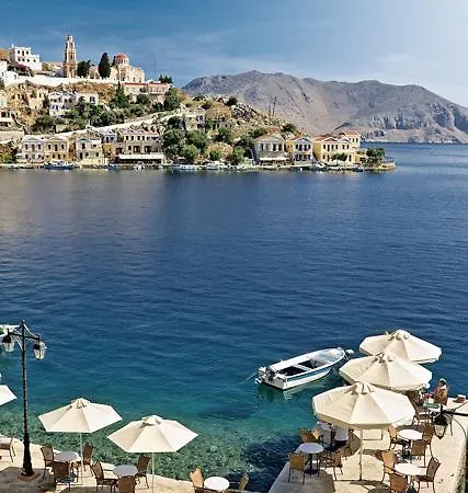Nireus فندق 2*